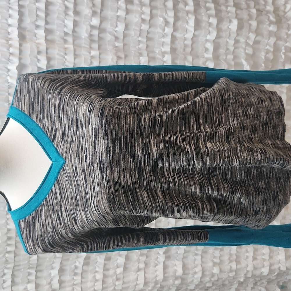 Title 9 Large Sweater
